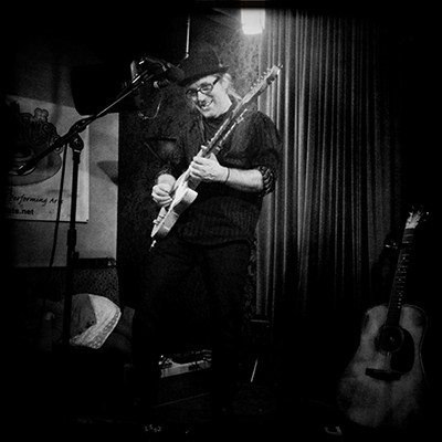 Kenny Schick Blue rock shoot live