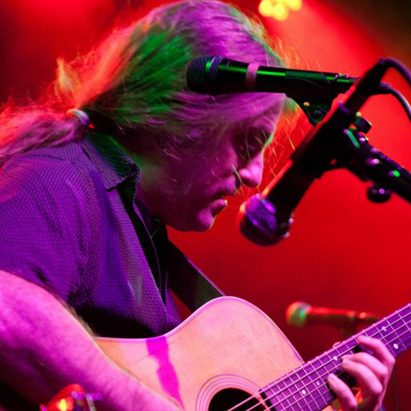 Kenny Schick red live 2